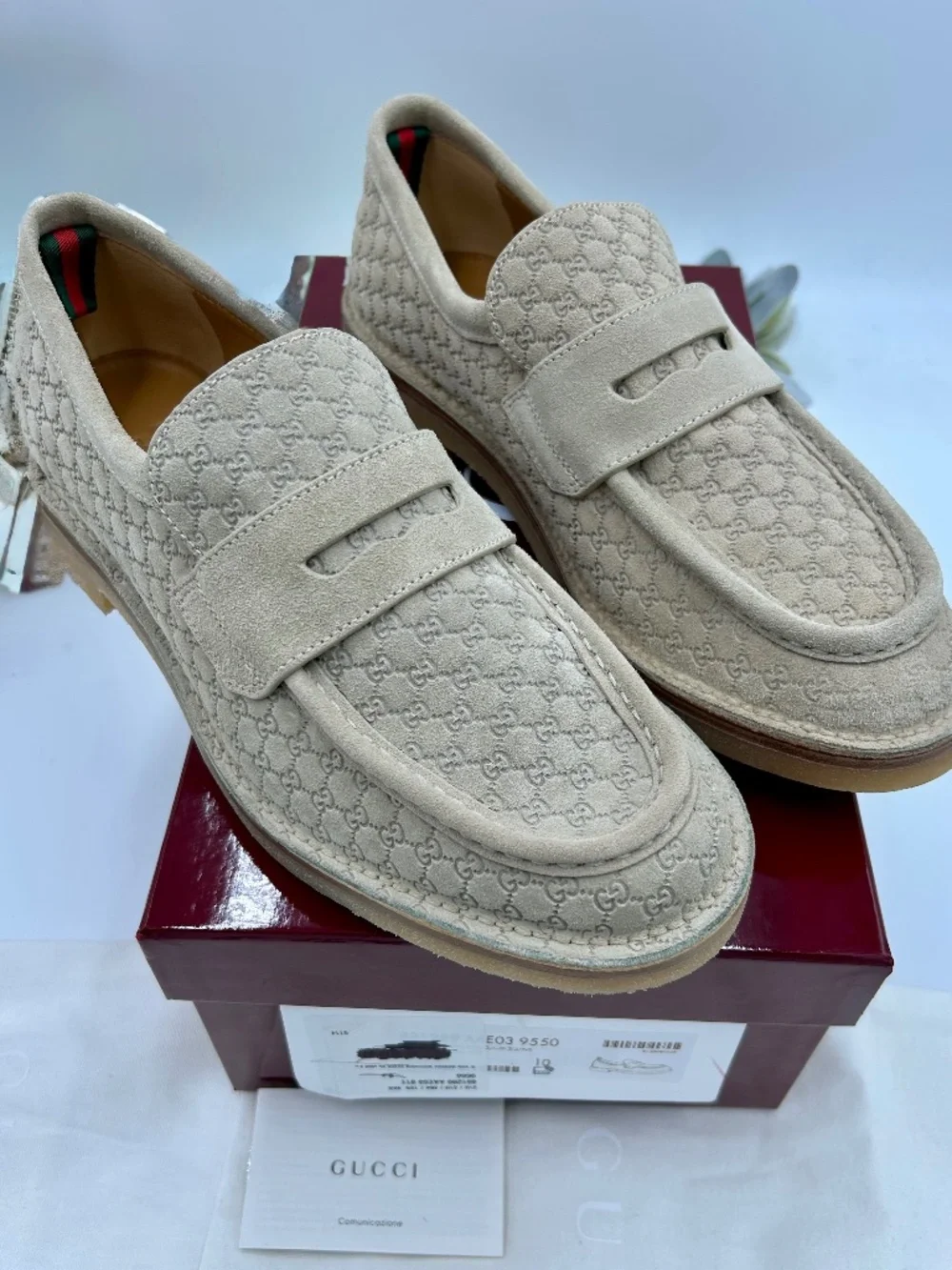 Men’s Gucci Web Loafers. Size 10/fits 10.5 US. Made in Italy.